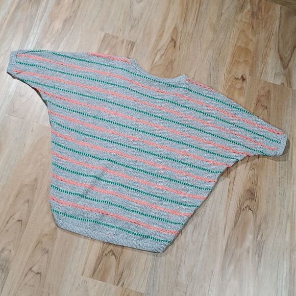 🔺️Soprano Gray Stripe Print Loose Knit Lightweight Sweater XSmall - Picture 2 of 8